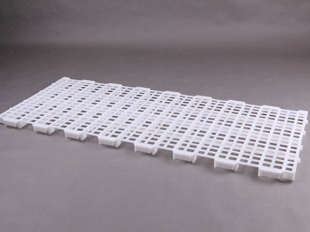 Plastic slat 